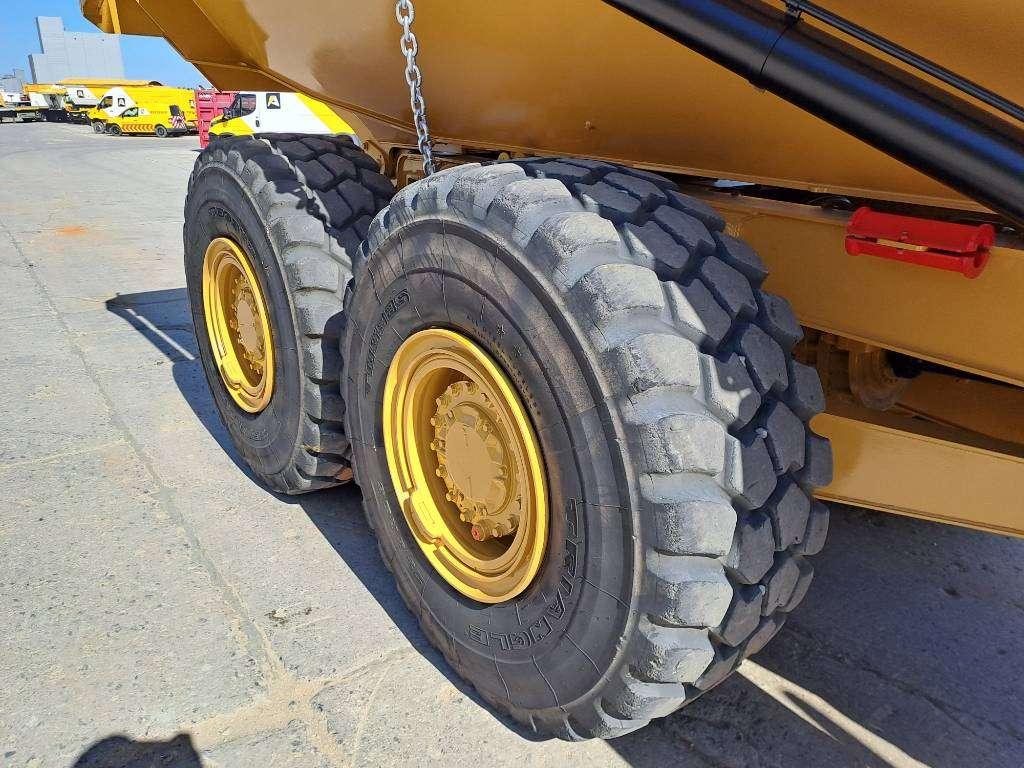 Caterpillar 725C2 Photo 14