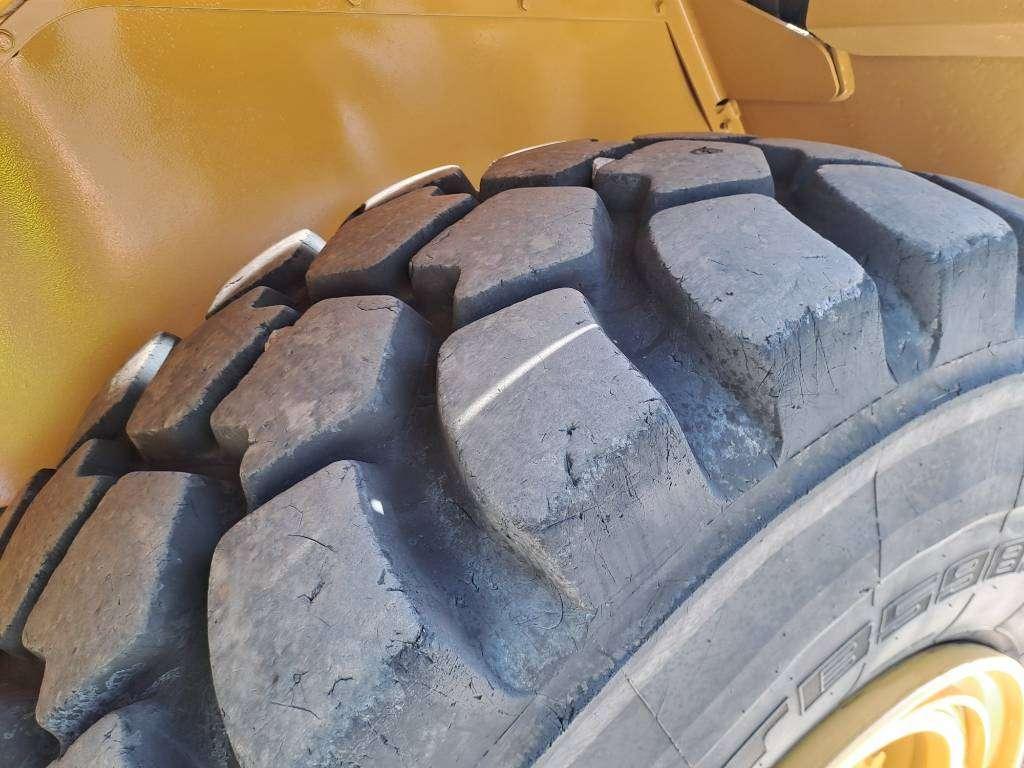 Caterpillar 725C2 Photo 15