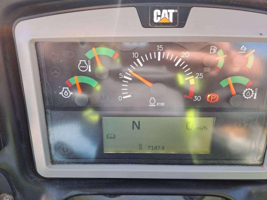 Caterpillar 725C2 Photo 21