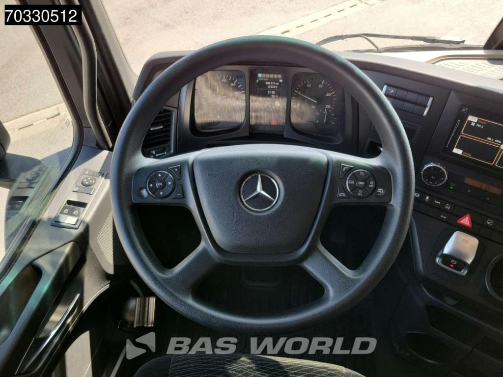 Mercedes-Benz Actros 1851 4X2 BigSpace 2x Tanks M.O.T. Photo 25