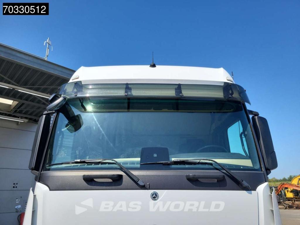 Mercedes-Benz Actros 1851 4X2 BigSpace 2x Tanks M.O.T. Photo 8