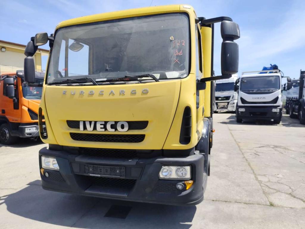 Iveco EUROCARGO 120E28P Photo 15