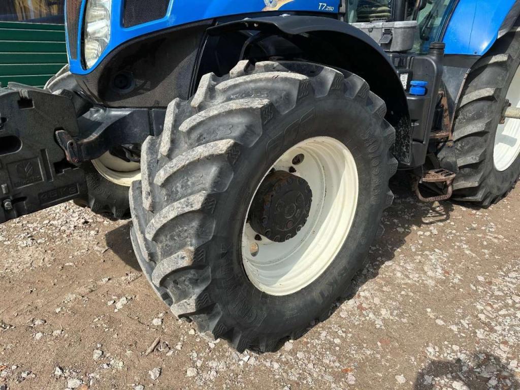 New Holland T7.250 Power Command Photo 9