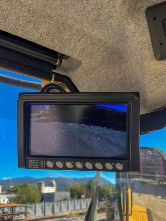 Volvo L120G Photo 19