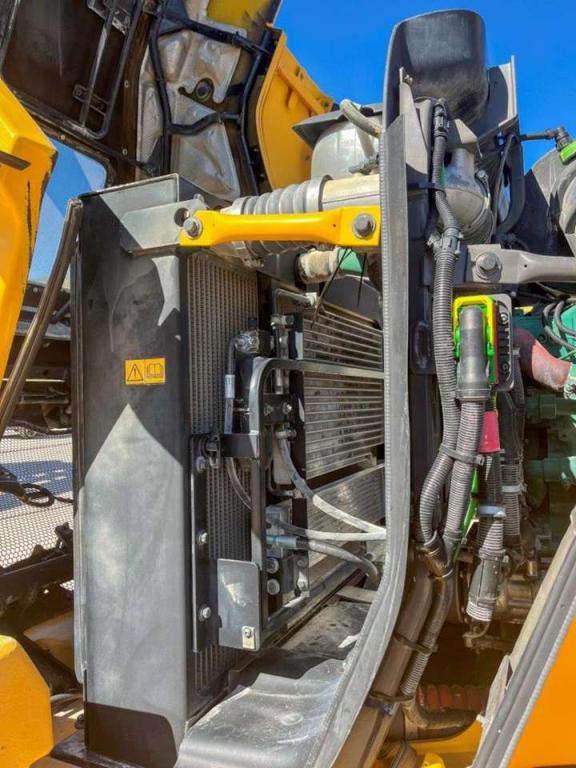 Volvo L120G Photo 24