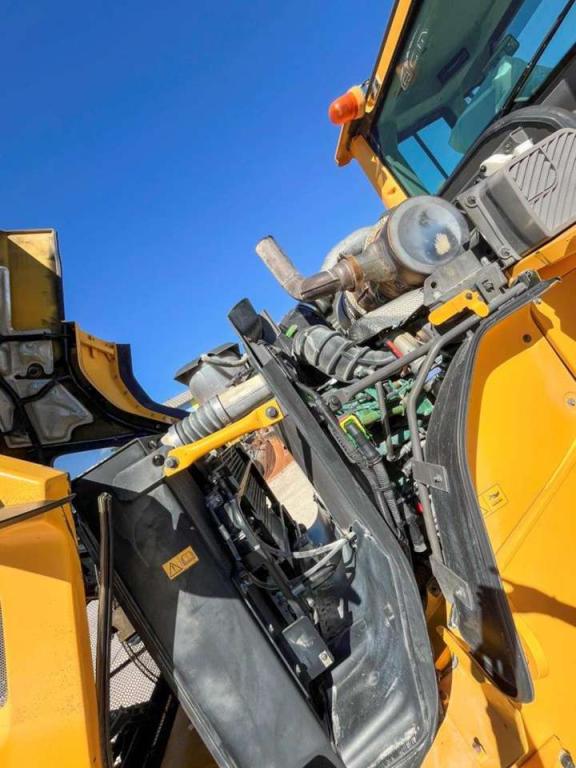Volvo L120G Photo 25