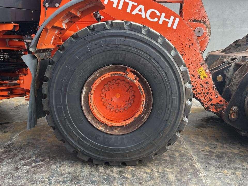 Hitachi ZW310-6 Photo 7
