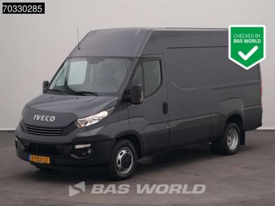 Iveco Daily 35C18 3.0L Automaat Dubbellucht L2H2 3,5t Trekhaak Airco Cruise APK 01-2027 Euro6 L2 A/C Towb en vente par BAS World B.V.