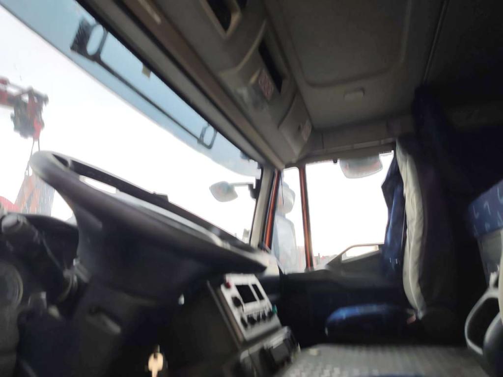 Iveco STRALIS 260S42 Photo 10