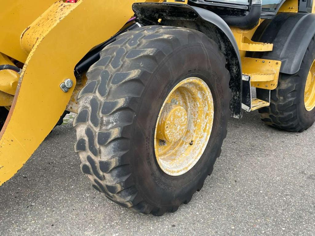 Caterpillar 908 Photo 11