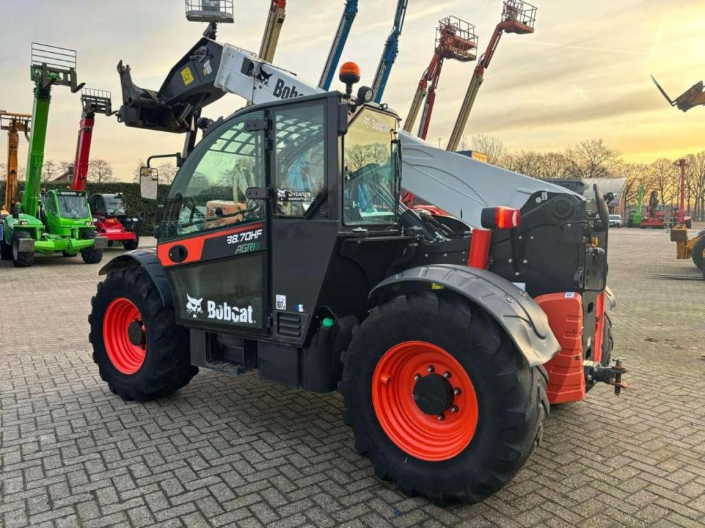 Bobcat TL38-70HF Photo 1