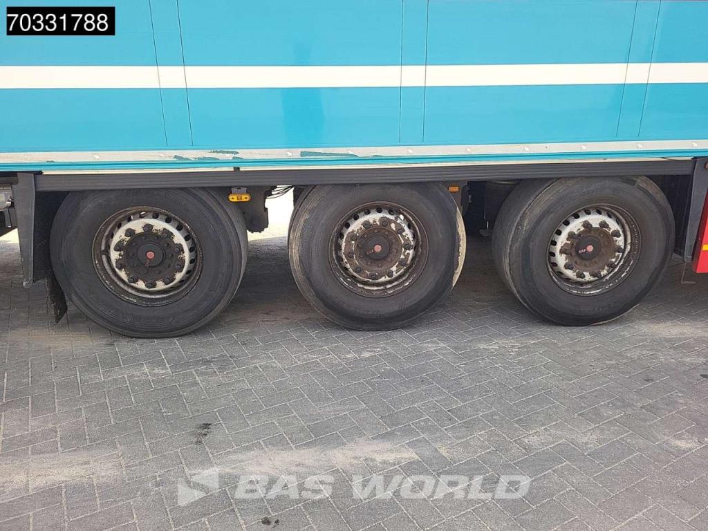 Schmitz SCB*S3B Tailgate Lift Axle 250x270cm Photo 18