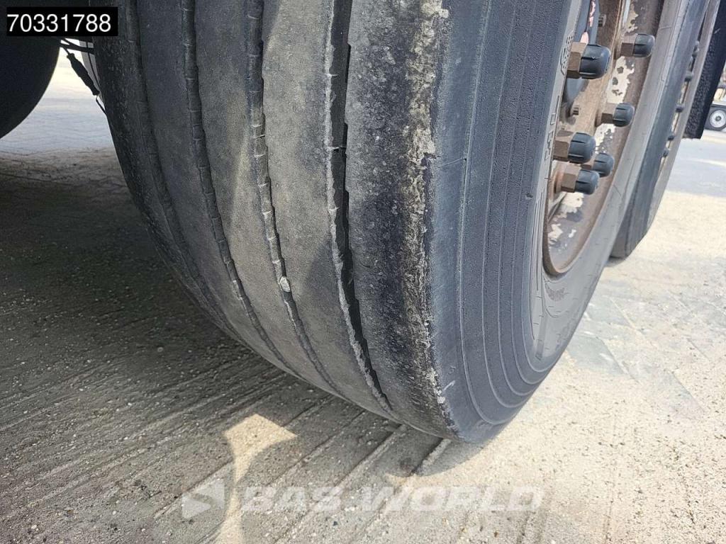 Schmitz SCB*S3B Tailgate Lift Axle 250x270cm Photo 20