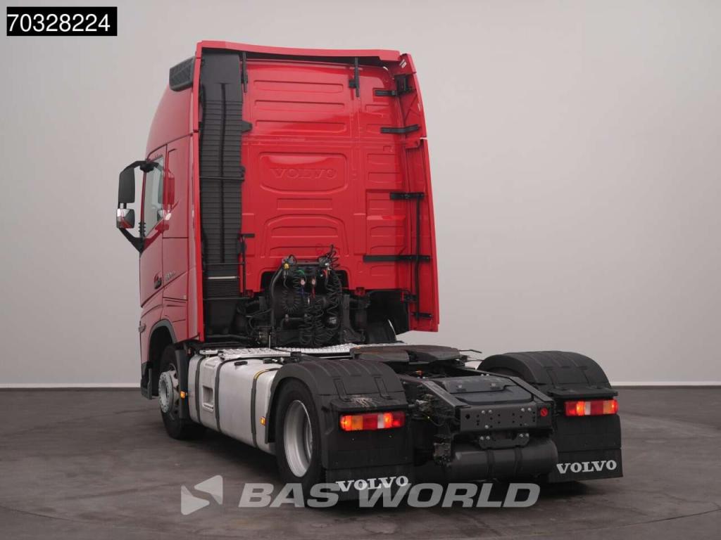 Volvo FH 460 4X2 XL 2x Tanks Navi ACC Photo 2
