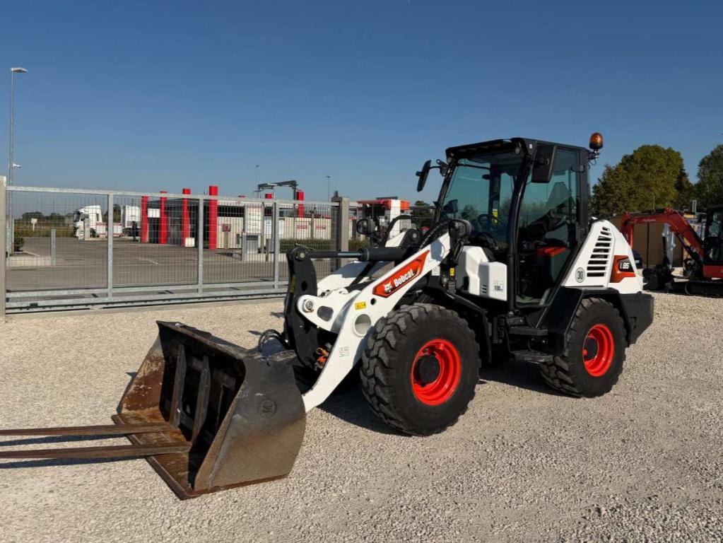 Bobcat L85 Photo 1