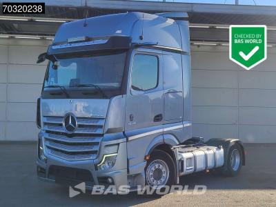 Mercedes-Benz Actros 1945 4X2 GigaSpace Xenon Standklima ACC Navi en vente par BAS World B.V.