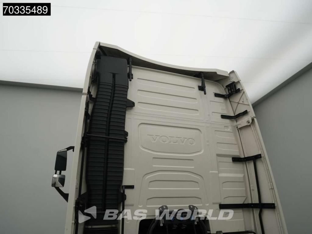 Volvo FH 500 4X2 XL 2x Tanks I-ParkCool ACC Photo 17