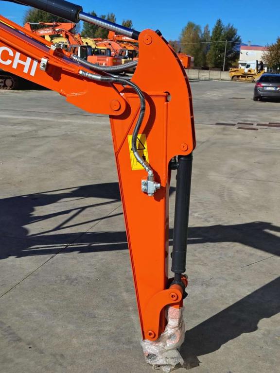 Hitachi ZX 26U-6 YR Photo 9