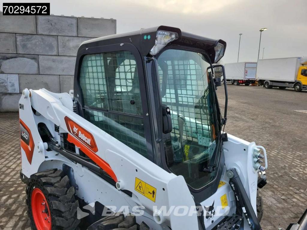 Bobcat S510 A/C - Cabin Photo 19