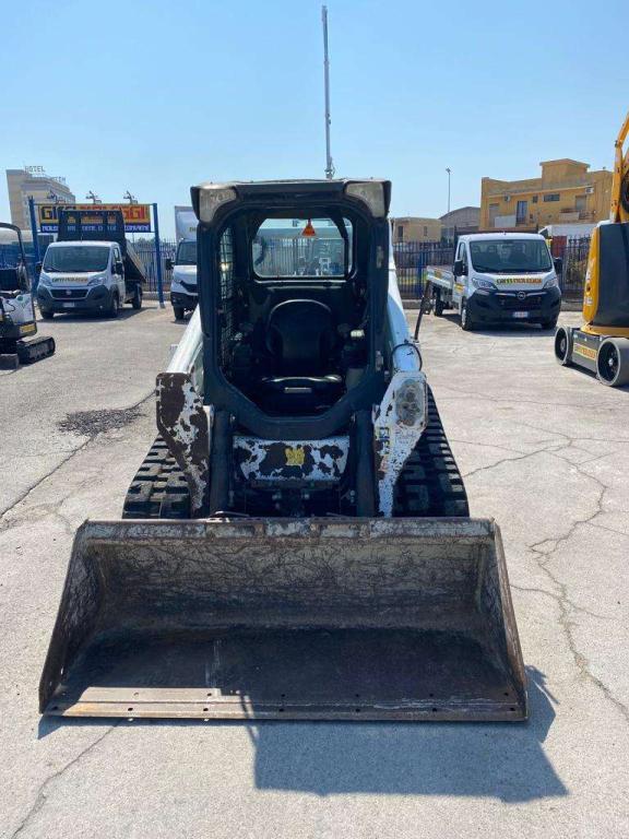 Bobcat T590 Photo 2