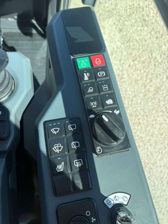 Bobcat L75 Photo 11