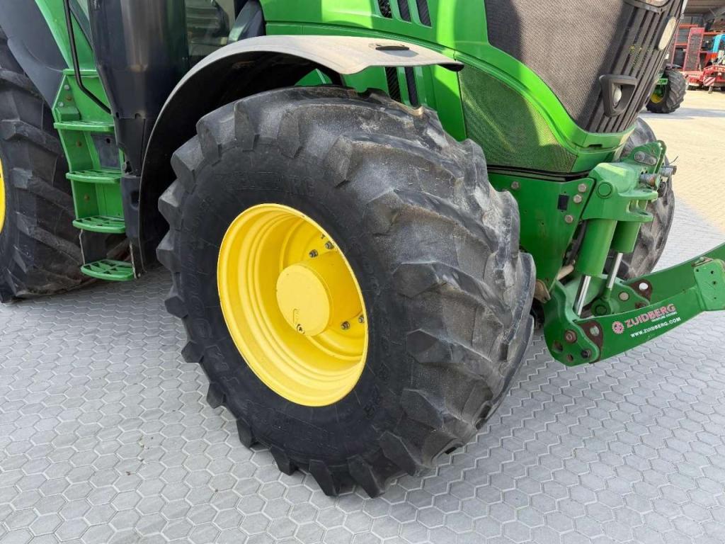 John Deere 6175R Photo 10