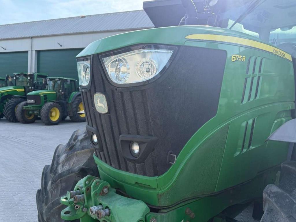 John Deere 6175R Photo 13