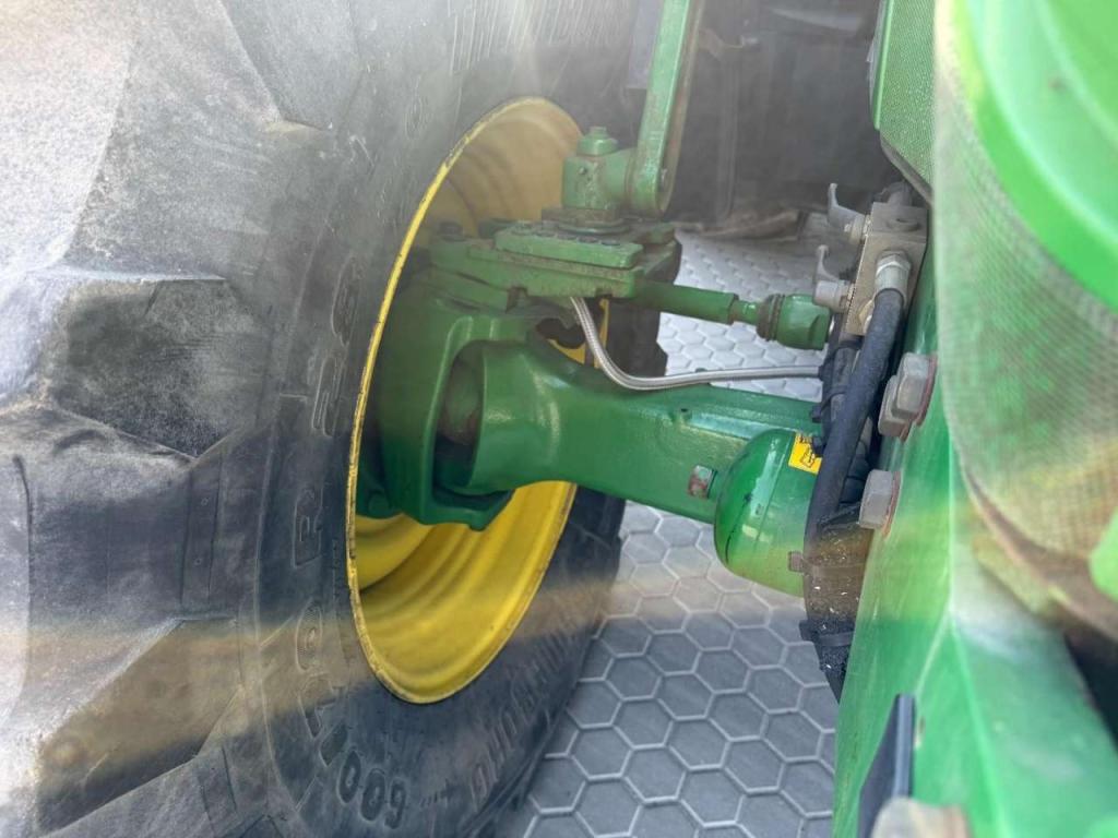 John Deere 6175R Photo 19