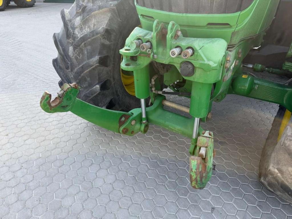John Deere 6175R Photo 22