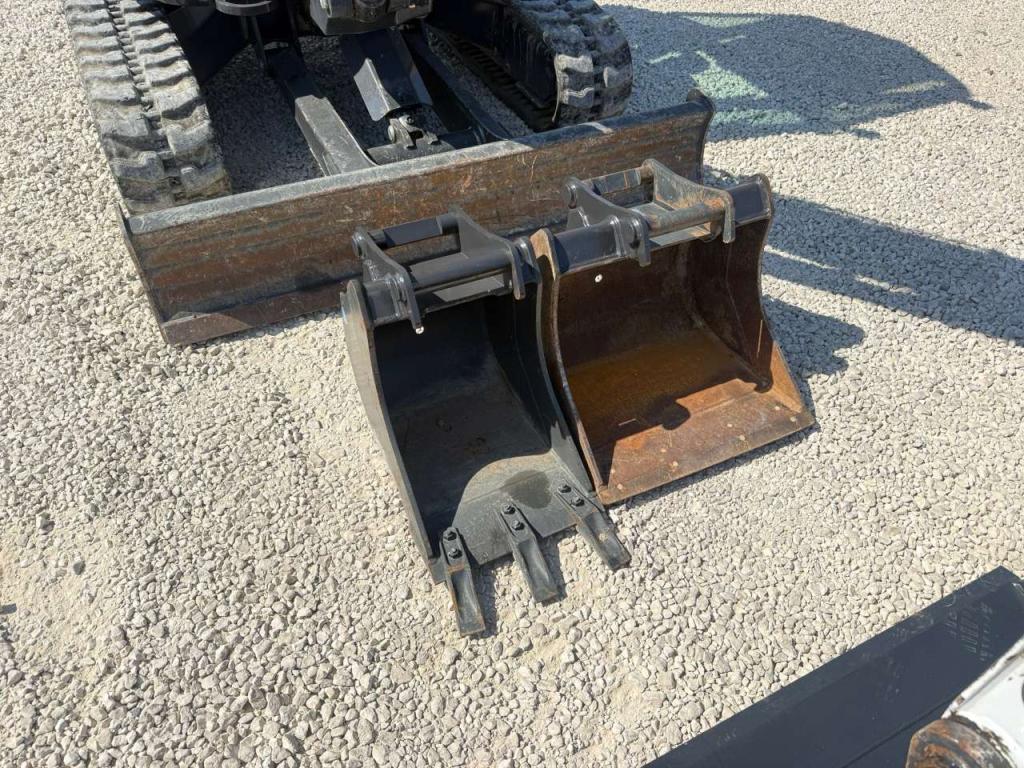 Bobcat E35z Photo 12