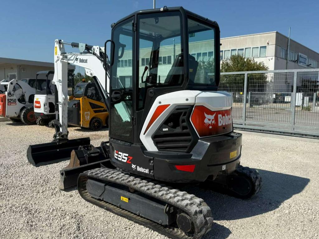 Bobcat E35z Photo 3