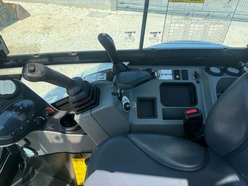 Bobcat E35z Photo 9