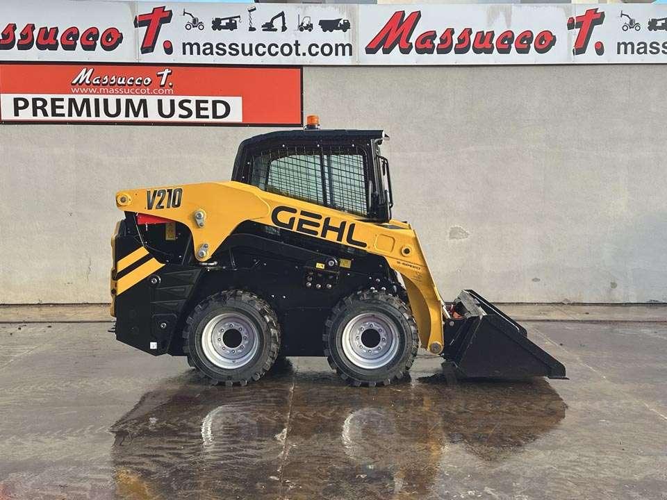 Gehl V210 HF Photo 15