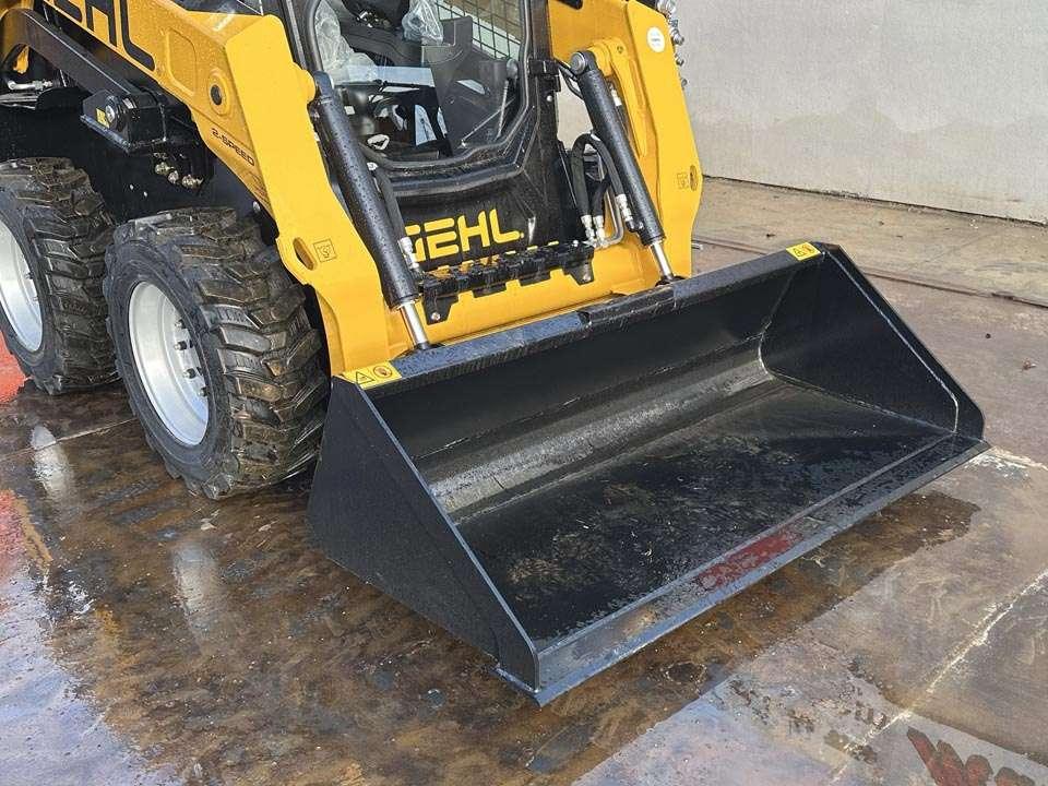 Gehl V210 HF Photo 6