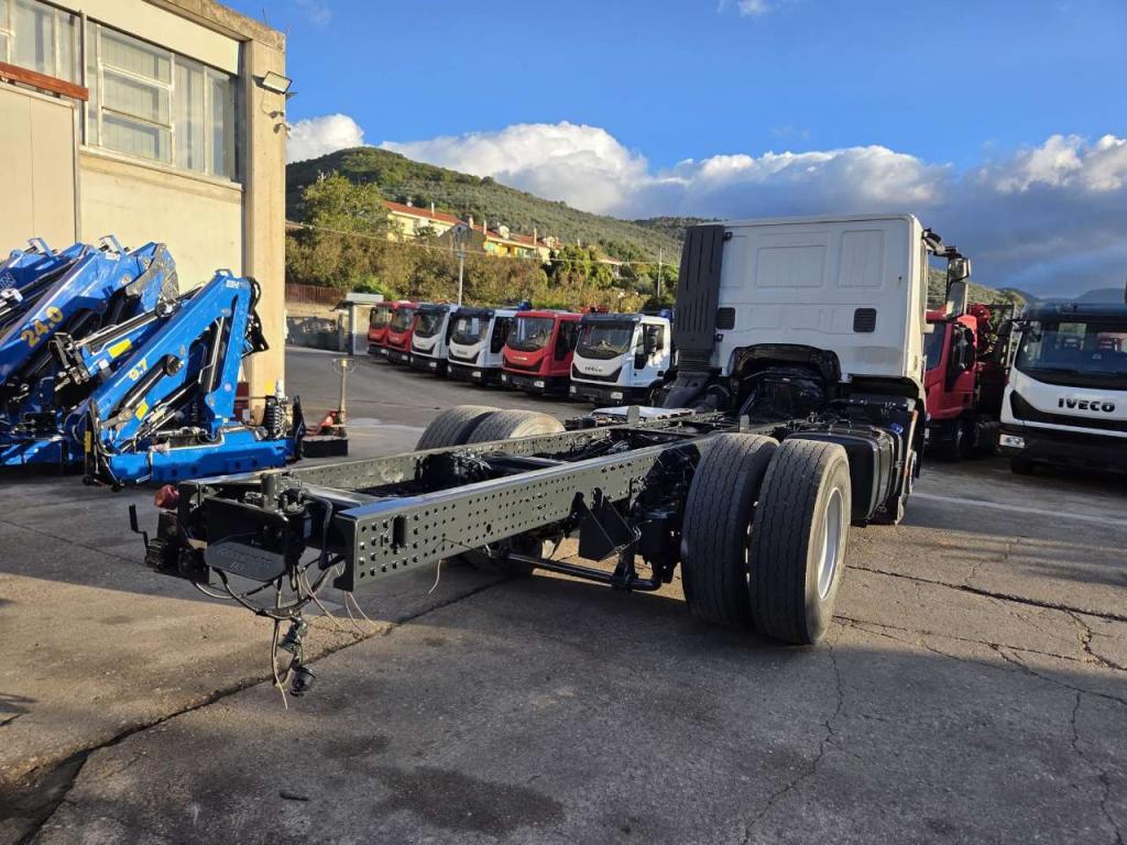 Iveco STRALIS AD190S42 Photo 16