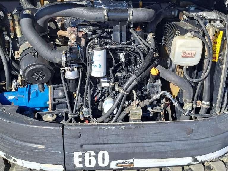 Bobcat E60 Photo 17