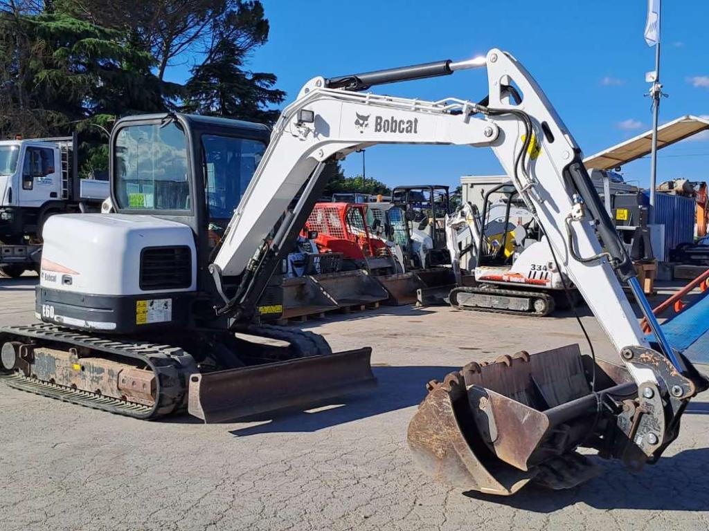 Bobcat E60 Photo 7