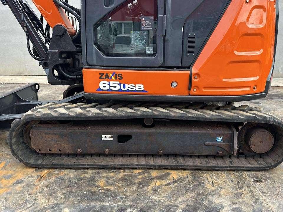 Hitachi ZX65USB-5 CLR Photo 10