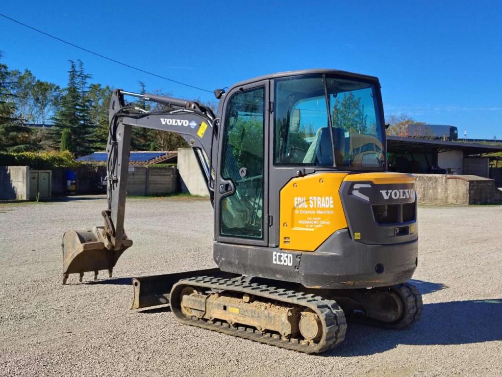 Volvo EC35D Photo 3