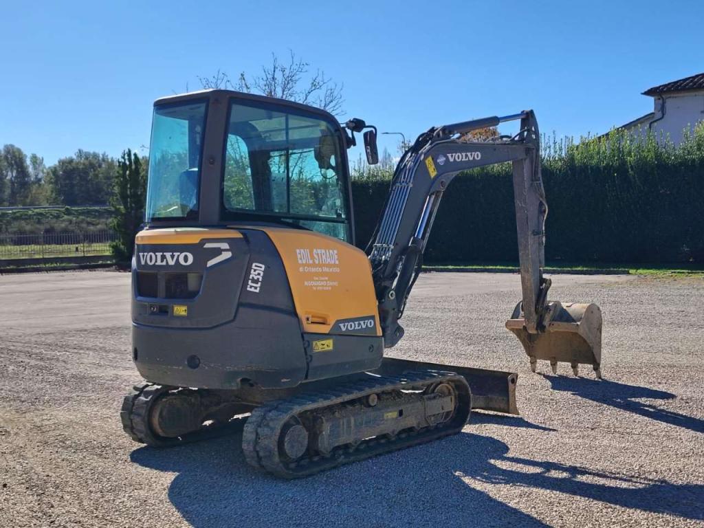 Volvo EC35D Photo 5