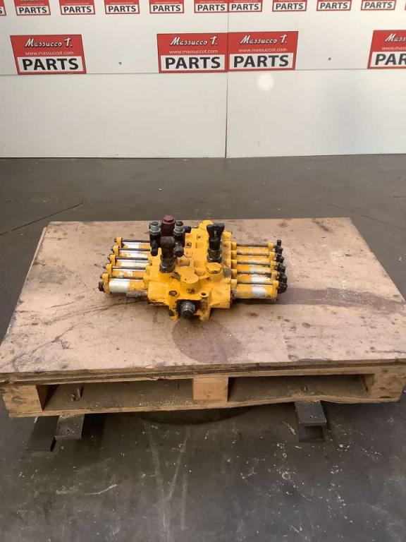 Distributeur hydraulique pour Kalmar 12-600 Photo 1