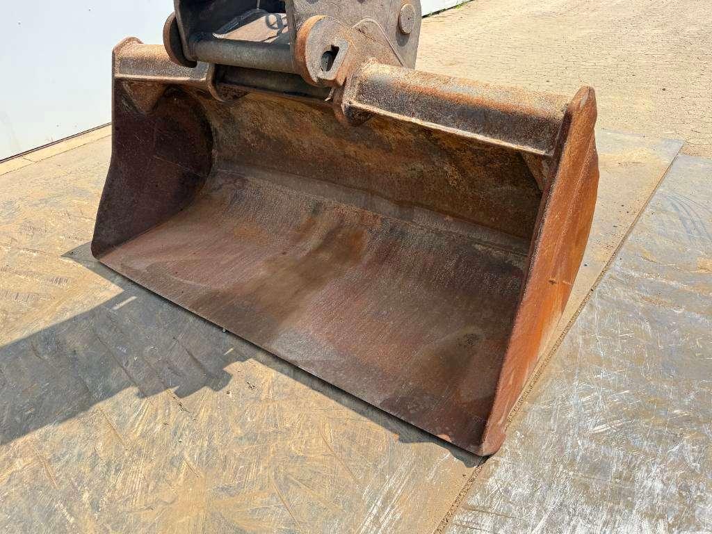 Volvo EC300EL - Hammer Lines / Automatic Greasing Photo 18
