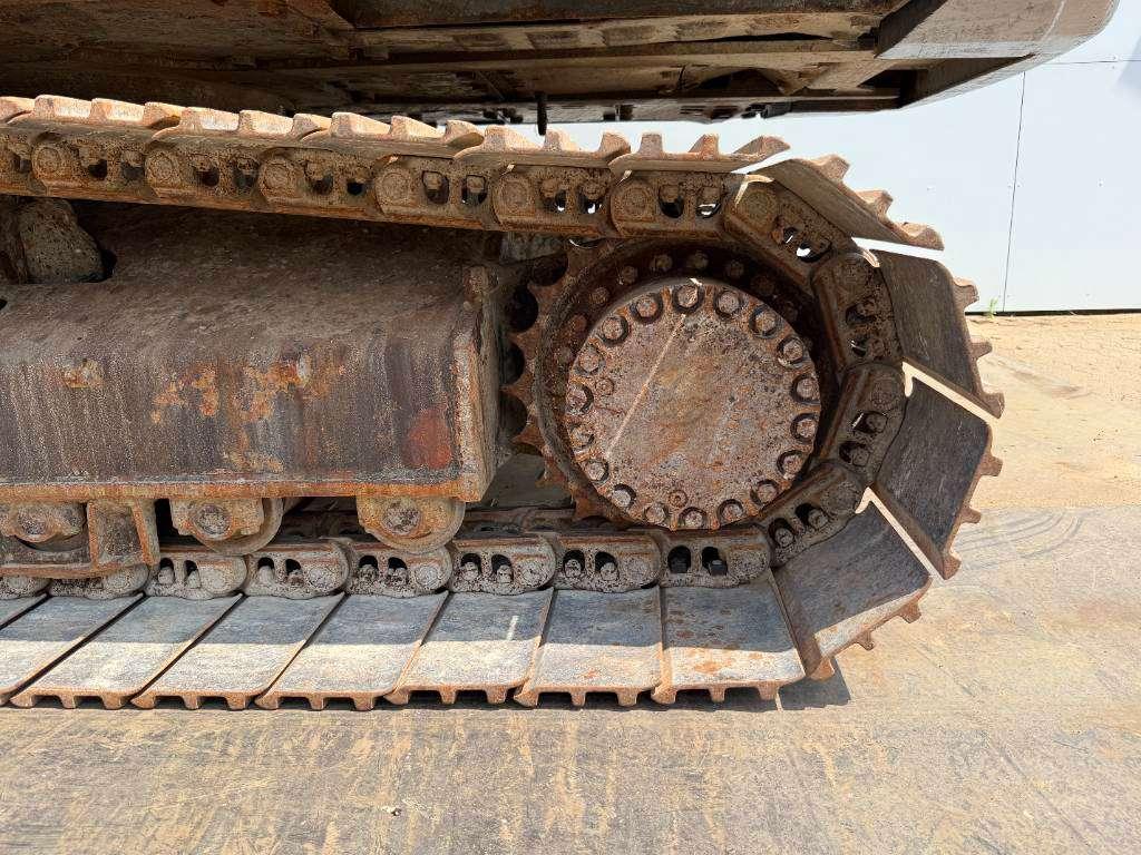 Volvo EC300EL - Hammer Lines / Automatic Greasing Photo 23