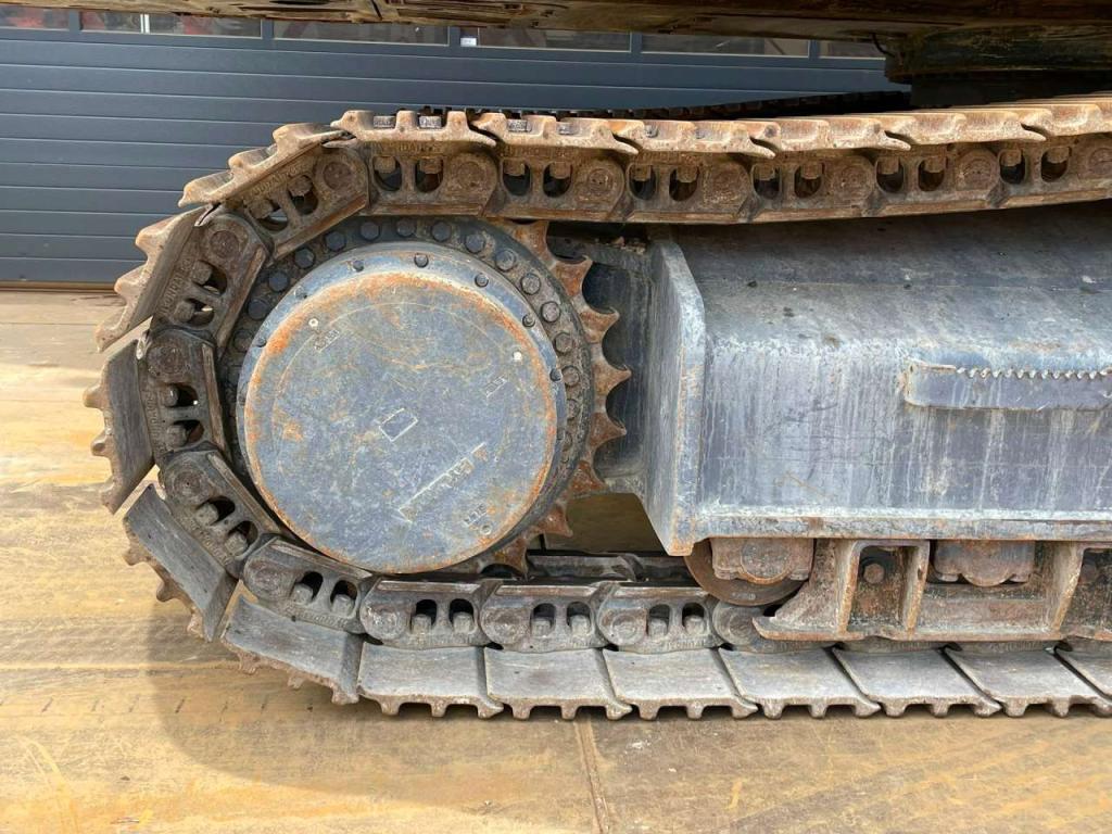 Hyundai HX480L Photo 15