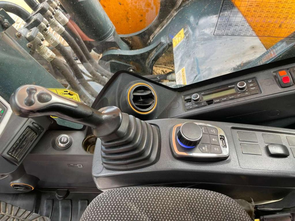 Hyundai HX480L Photo 21