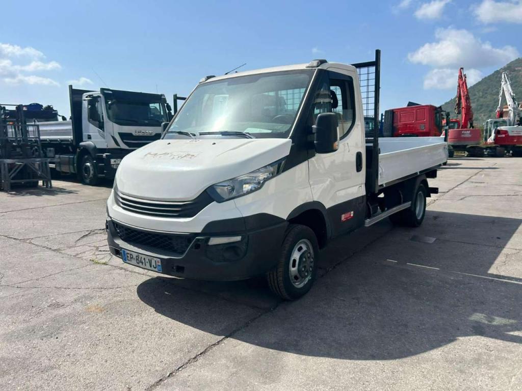 Iveco DAILY 35-120 Photo 16