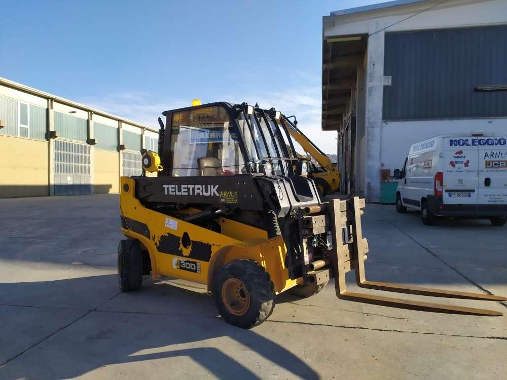 JCB TLT 30 Photo 6