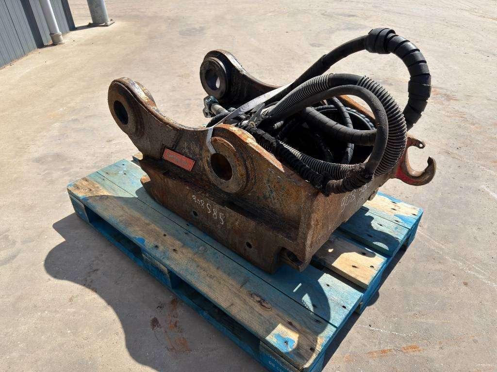 OilQuick OQ80 - 325D / 329D / 329E / 330F Photo 3