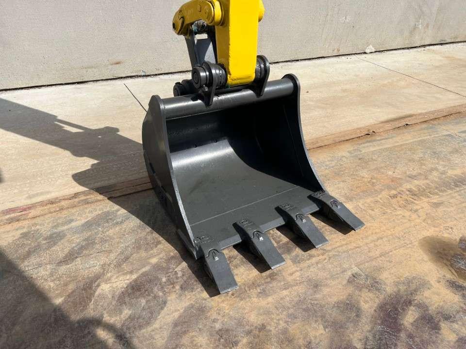 New Holland E29B SR Photo 10