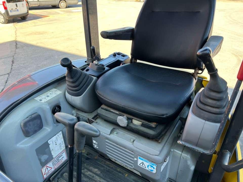 New Holland E29B SR Photo 6